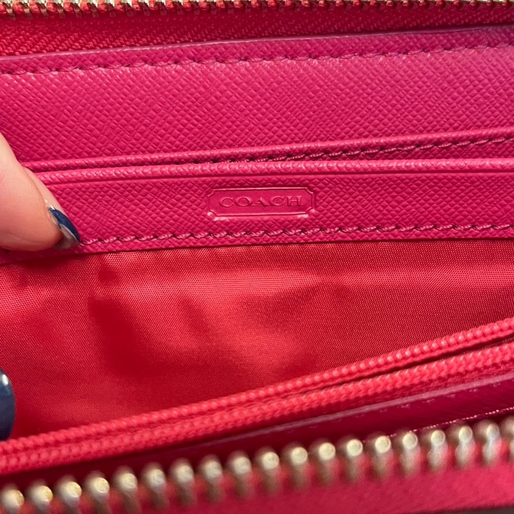 Coach Pink Heart Pattern Zip Around Wallet - Picture 11 of 12